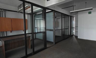 Edificio en Renta y Venta en Valle Don Camilo sobre 5 de Mayo