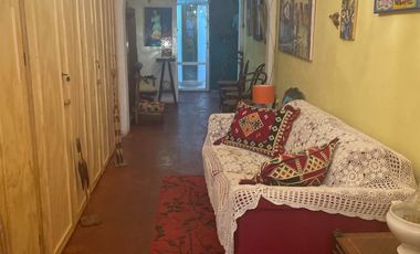 VENDO RESIDENCIAL FUNCIONANDO, EN PLENO CENTRO DE EL TABO, EXCELENTE INVERSION