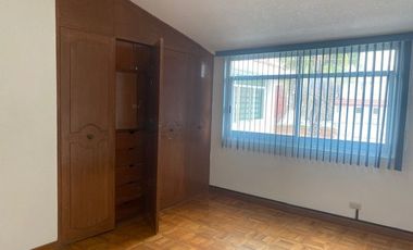 CASA EN VENTA EN RESIDENCIAL ESMERALDA, A UNA CUADRA DEL COLEGIO AMERICANO Y DE BLVD ATLIXCO, 4 RECÁMARAS, PUEBLA