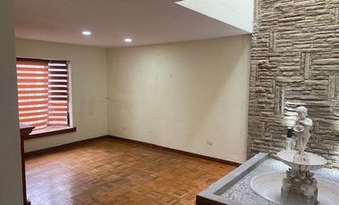 CASA EN VENTA EN RESIDENCIAL ESMERALDA, A UNA CUADRA DEL COLEGIO AMERICANO Y DE BLVD ATLIXCO, 4 RECÁMARAS, PUEBLA