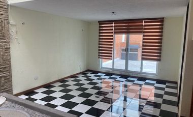 CASA EN VENTA EN RESIDENCIAL ESMERALDA, A UNA CUADRA DEL COLEGIO AMERICANO Y DE BLVD ATLIXCO, 4 RECÁMARAS, PUEBLA