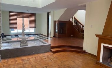CASA EN VENTA EN RESIDENCIAL ESMERALDA, A UNA CUADRA DEL COLEGIO AMERICANO Y DE BLVD ATLIXCO, 4 RECÁMARAS, PUEBLA