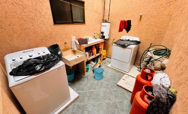 Casa en Venta con Hab en P. B Col. Formando Hogar