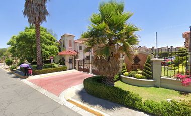 Hermosa casa en remate bancario en Urbi Quinta Montecarlo, Bosques de Hacienda, Cuautitlán Izcalli, Estado de México, México. NO SE ACEPTAN CREDITOS