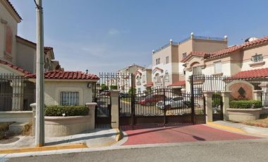 Hermosa casa en remate bancario en Urbi Quinta Montecarlo, Bosques de Hacienda, Cuautitlán Izcalli, Estado de México, México. NO SE ACEPTAN CREDITOS