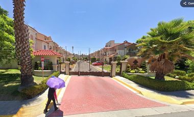 Hermosa casa en remate bancario en Urbi Quinta Montecarlo, Bosques de Hacienda, Cuautitlán Izcalli, Estado de México, México. NO SE ACEPTAN CREDITOS