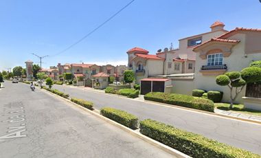 Hermosa casa en remate bancario en Marsella, Urbi Quinta Montecarlo Bosques de Hacienda, Cuautitlán Izcalli, Méx. NO SE ACEPTAN CREDITOS