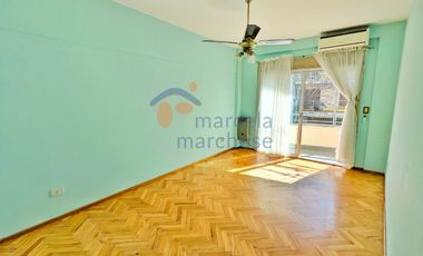 Depto. 2 y 1/2 Amb. con Balcón Corrido y Lavadero