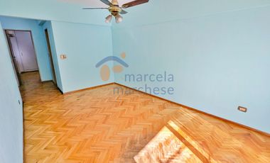 Depto. 2 y 1/2 Amb. con Balcón Corrido y Lavadero