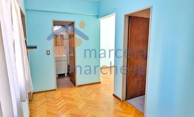 Depto. 2 y 1/2 Amb. con Balcón Corrido y Lavadero