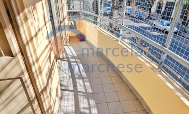 Depto. 2 y 1/2 Amb. con Balcón Corrido y Lavadero