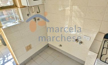 Depto. 2 y 1/2 Amb. con Balcón Corrido y Lavadero