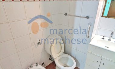 Depto. 2 y 1/2 Amb. con Balcón Corrido y Lavadero