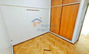 Depto. 2 y 1/2 Amb. con Balcón Corrido y Lavadero