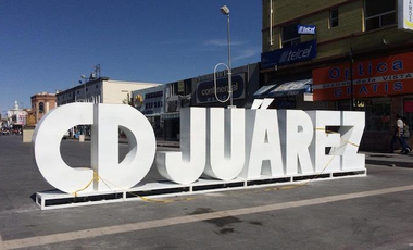 CASA EN VENTA EN JARDINES DE SAN CALROS II CIUDAD JUÁREZ