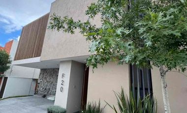 CASA EN RENTA EN LOMAS DEL MOLINO III
