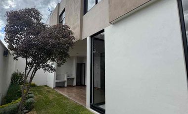 CASA EN RENTA EN LOMAS DEL MOLINO III