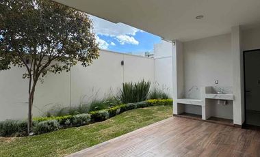 CASA EN RENTA EN LOMAS DEL MOLINO III