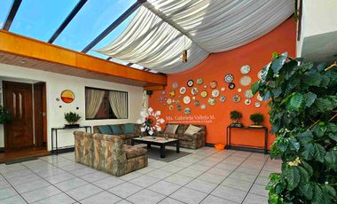 EN VENTA - AMPLIA Y LUMINOSA CASA CON 5 HABITACIONES EN SECTOR AV. ORDOÑEZ LASSO