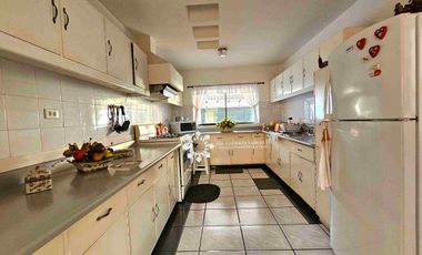 EN VENTA - AMPLIA Y LUMINOSA CASA CON 5 HABITACIONES EN SECTOR AV. ORDOÑEZ LASSO