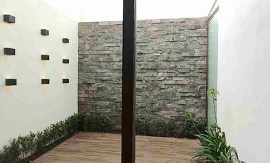 Casa nueva en Venta en coto exclusivo en Vistas Altozano de cuatro recámaras acabados premium con recámara en planta Baja excelentes acabados y en coto exclusivo y lleno de naturaleza