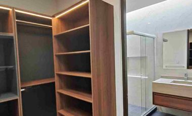 Casa nueva en Venta en coto exclusivo en Vistas Altozano de cuatro recámaras acabados premium con recámara en planta Baja excelentes acabados y en coto exclusivo y lleno de naturaleza