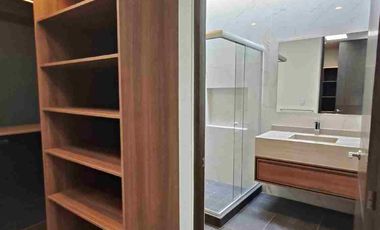 Casa nueva en Venta en coto exclusivo en Vistas Altozano de cuatro recámaras acabados premium con recámara en planta Baja excelentes acabados y en coto exclusivo y lleno de naturaleza