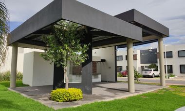 CASA AMUEBLADA ALTEZZA RESIDENCIAL NUEVO MEXICO ZAPOPAN -3 RECAMARAS