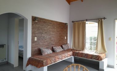 Complejo de 4 Cabañas Barrio Golf y dos lotes lindantes.