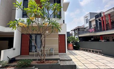 Dijual Rumah Townhouse Mewah Condet Kramatjati Jakarta Timur dekat Pusat Bisnis Jalan TB Simatupang [AR044]