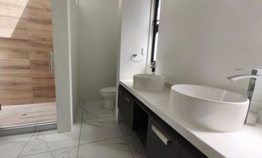 CASA EN RENTA FRACCIONAMIENTO CRETA RESIDENCIAL – PRIVADA PLATEA