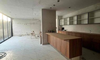 CASA NUEVA DE GRAN AMPLITUD Y 4 HABITACIONES, A UNOS PASOS DEL PARQUE CENTRAL, EN BOSQUES DE SANTA ANITA