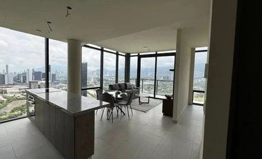 Departamento en Renta 2 Recámaras en Poniente (Torre Balzac) en Monterrey