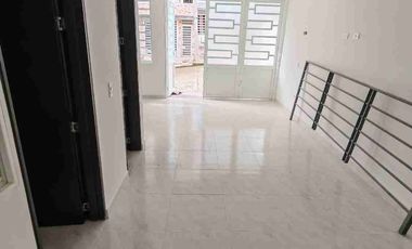 se vende casa de dos pisos independientes