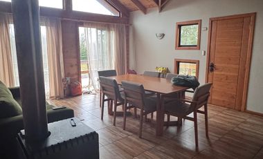 Arriendo casa con tinaja y piscina