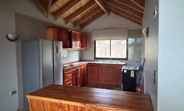 Arriendo casa con tinaja y piscina