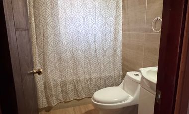 Arriendo casa con tinaja y piscina