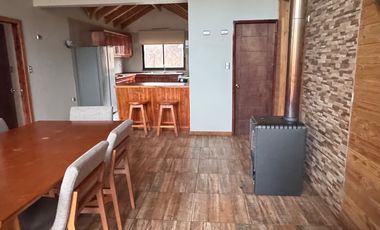 Arriendo casa con tinaja y piscina