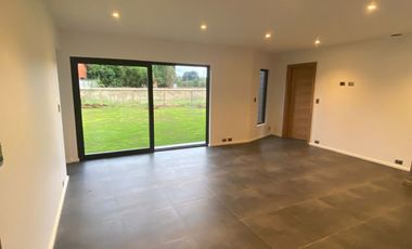 Arriendo Casa Torobayo $ 1.000.000. a solo 6 km de la plaza de Valdivia