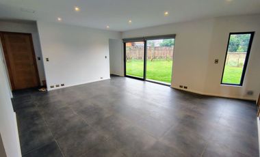 Arriendo Casa Torobayo $ 1.000.000. a solo 6 km de la plaza de Valdivia