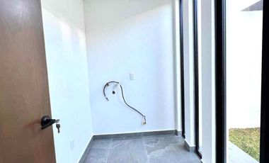 CASA NUEVA EN ZONA BOSQUES DE SANTA ANITA, DENTRO DE COTO FRENTE A ÁREA VERDE