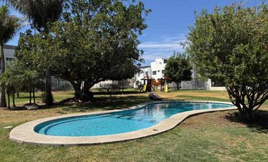 CASA NUEVA EN ZONA BOSQUES DE SANTA ANITA, DENTRO DE COTO FRENTE A ÁREA VERDE