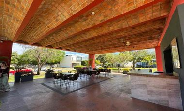 CASA NUEVA EN ZONA BOSQUES DE SANTA ANITA, DENTRO DE COTO FRENTE A ÁREA VERDE