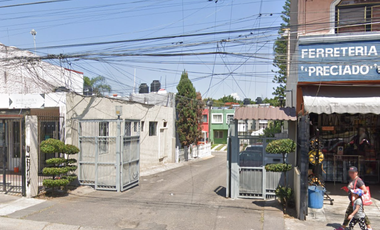 VENTA DE CASA EN JARDINES DEL SAUZ GUADALAJARA