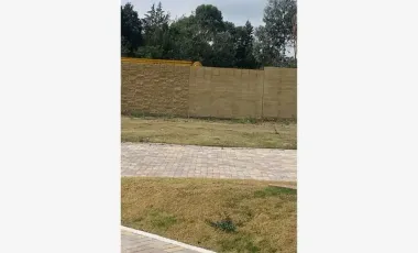 Terreno en Venta en Residencial a unos minutos de Plaza San Diego y Periférico Residencial con Casa Club, Gimnasio y Alberca