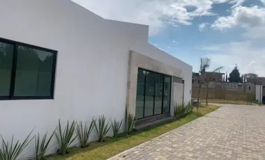 Terreno en Venta en Residencial a unos minutos de Plaza San Diego y Periférico Residencial con Casa Club, Gimnasio y Alberca