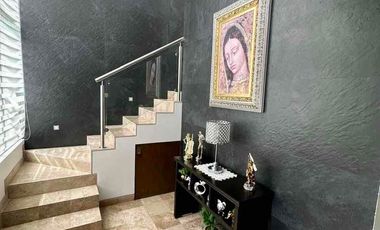 Se vende Hermosa Casa con Terraza Techada
