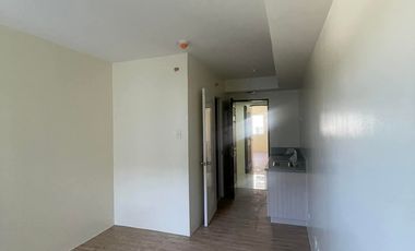 1BR Condo Unit For Sale in Berkeley Suites, South Forbes near Nuvali