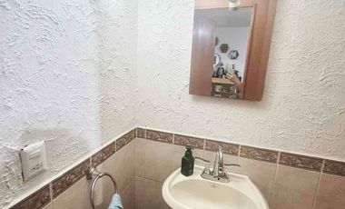 CASA EN COTO EN VILLAS DE LA TIJERA, EN EXCELENTE ESTADO DE CONSERVACIÓN, POR CAMINO REAL A COLIMA, CERCA DE COSTCO