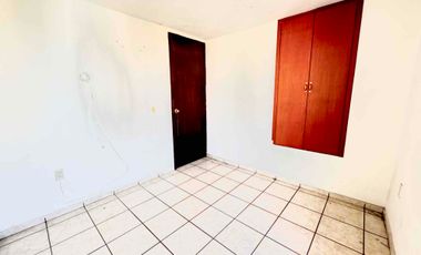 CASA EN COTO EN VILLAS DE LA TIJERA, EN EXCELENTE ESTADO DE CONSERVACIÓN, POR CAMINO REAL A COLIMA, CERCA DE COSTCO
